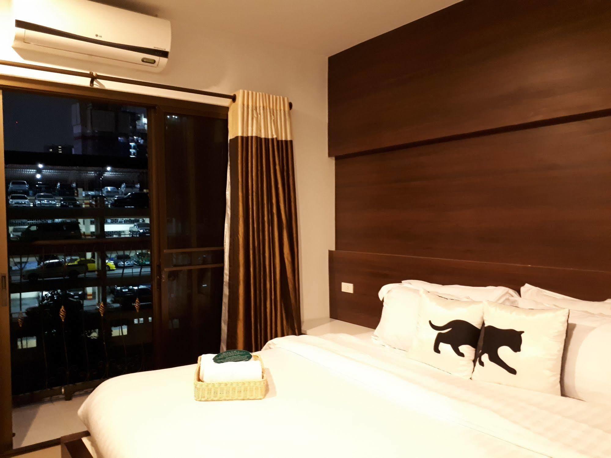 Bed By City Hotel Bangkok Exterior photo