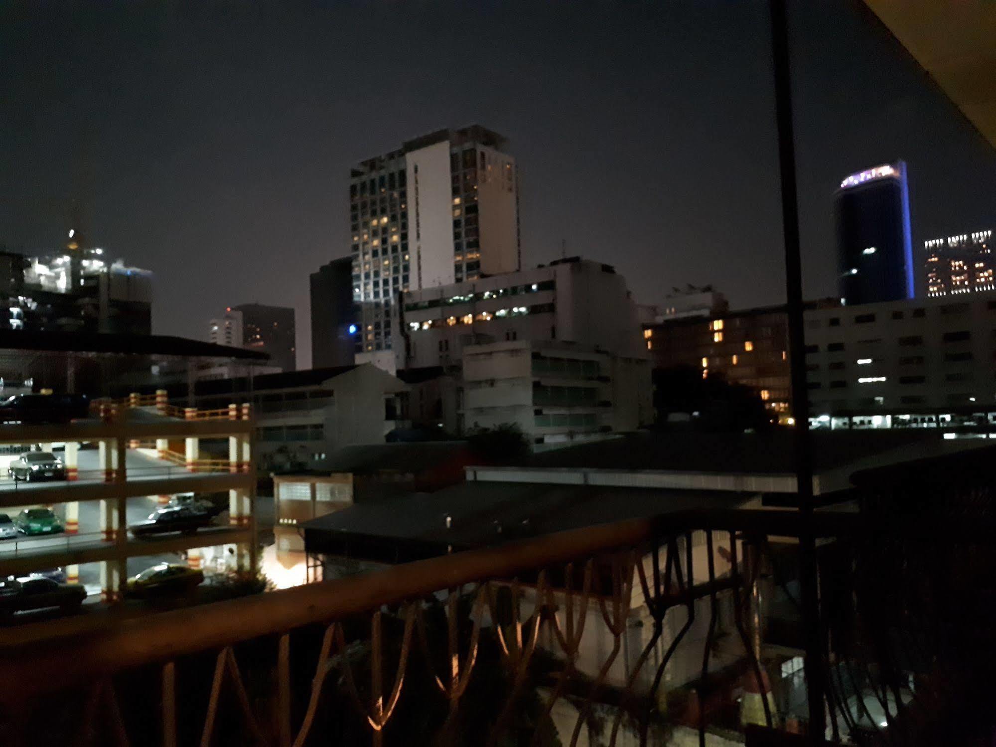Bed By City Hotel Bangkok Exterior photo